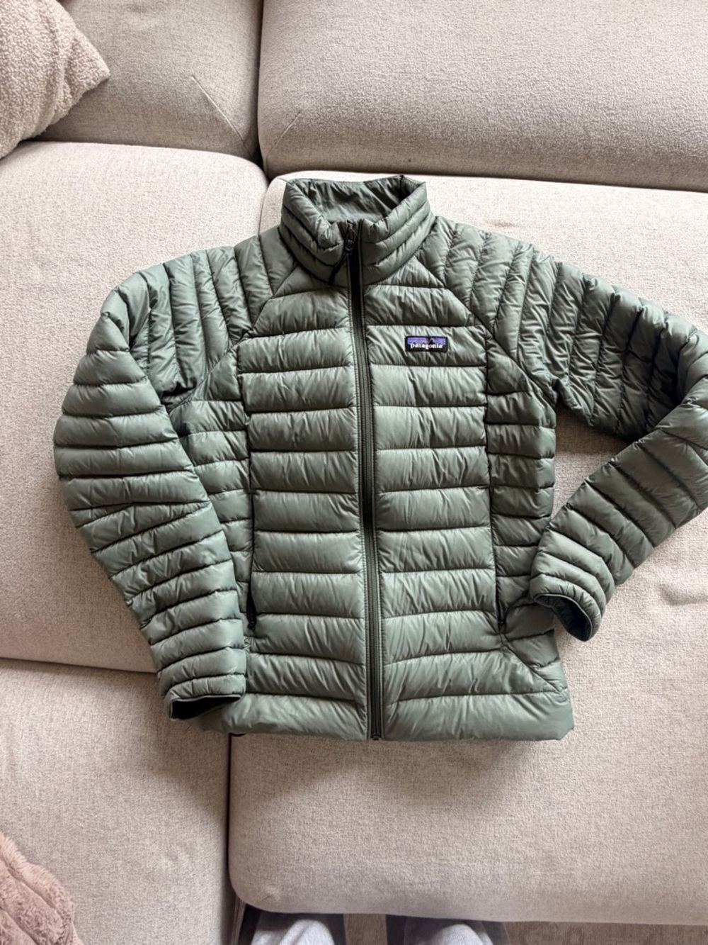 Patagonia Women's Sage Green down sweater jacket - Picture 2 of 4